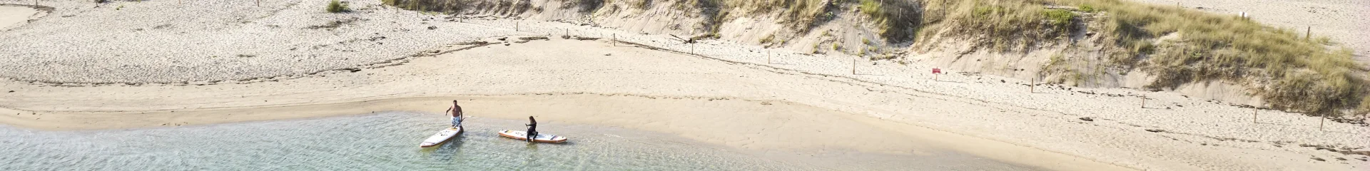 Stand-up paddlers in Bénodet
