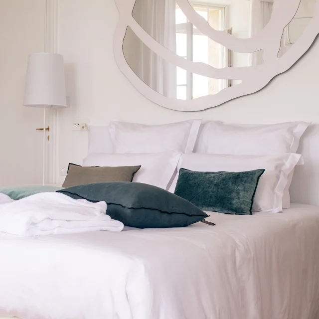 Double Mer Deluxe room at the Hôtel Château Les Garennes