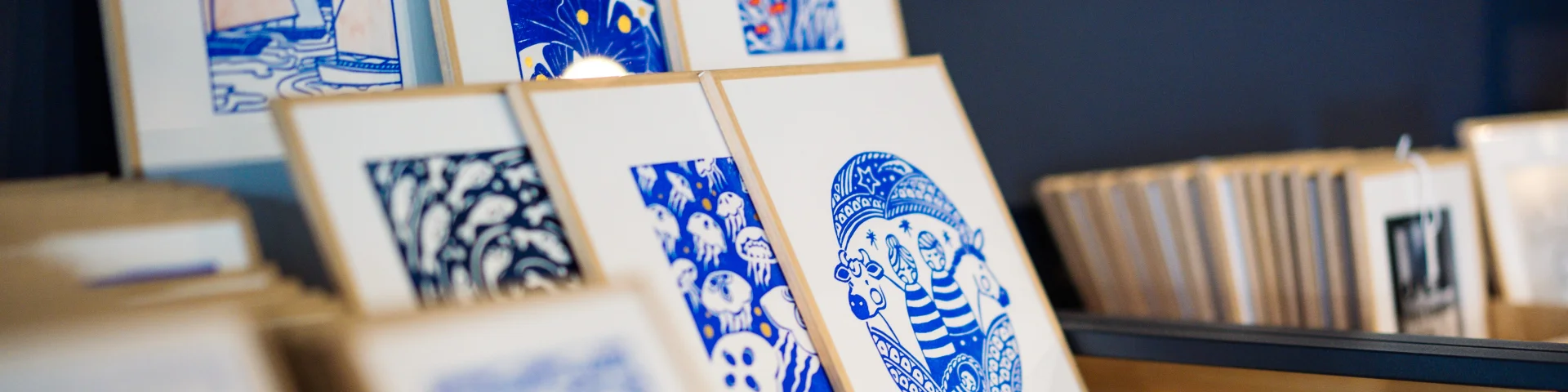 Linocuts for sale in a shop in Bénodet