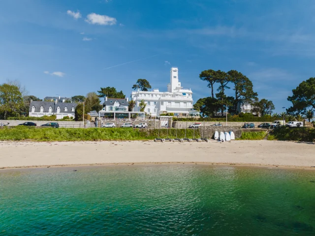 Plage du Coq seen from the sea