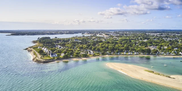 Vue aérienne de la Plage du Letty et son camping, la Pointe de Groasguen et les Dunes de Mousterlin
