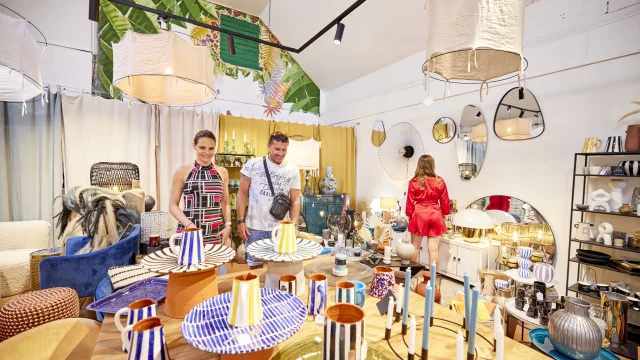 Clients au Concept Store Concept 8 - Déco & Café