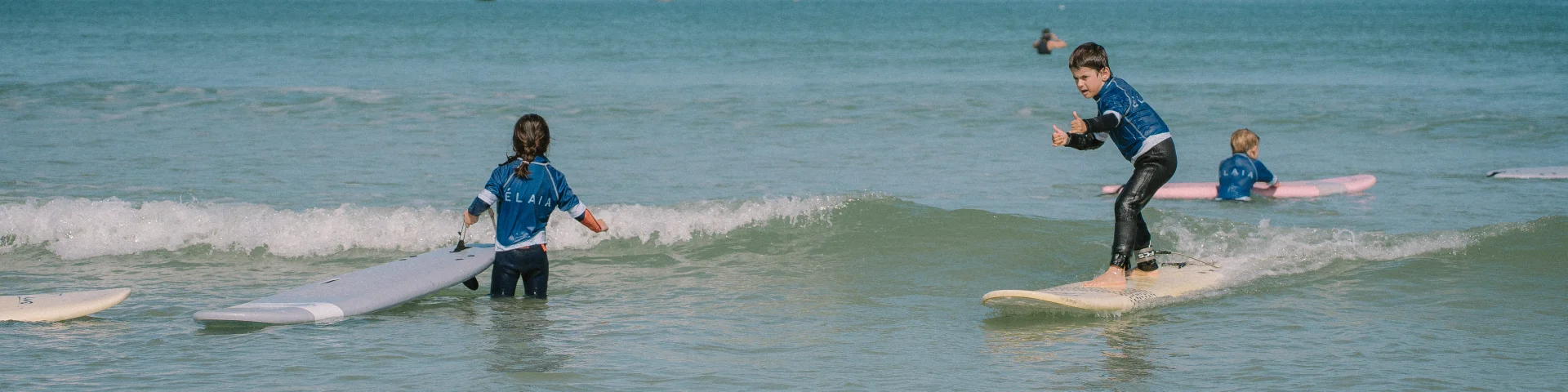 Cours de surf enfants à La Torche