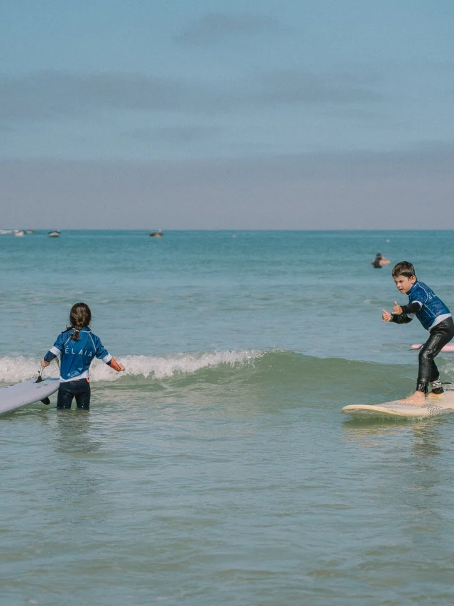 Surflessen voor kinderen bij La Torche