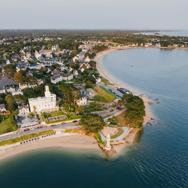Luchtfoto van Bénodet en de baai