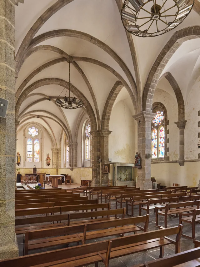 Inside Saint Thomas church