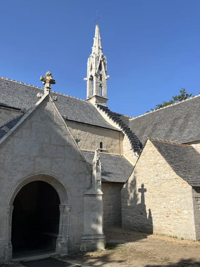 Façade extérieure de la Chapelle de Perguet