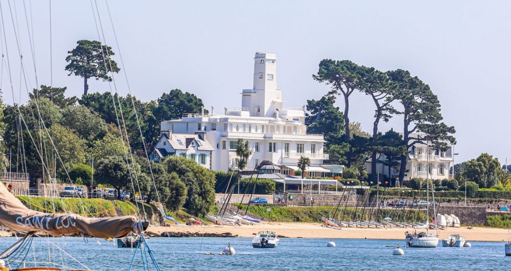 Villa Ker Madeleine vom Meer aus gesehen