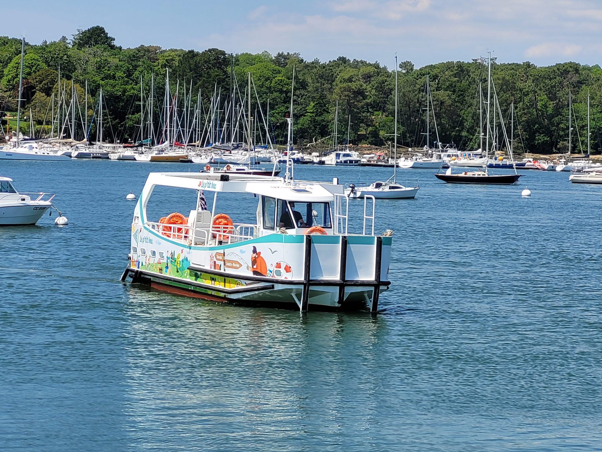 Le P'tit Bac tussen Bénodet en Sainte-Marine