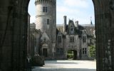 Chateau de Kériolet inner courtyard