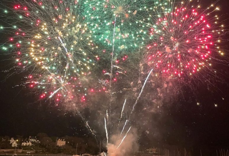 Feu d’artifice entre Bénodet et Saint-Marine