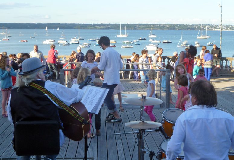Soirée cabaret moules frites