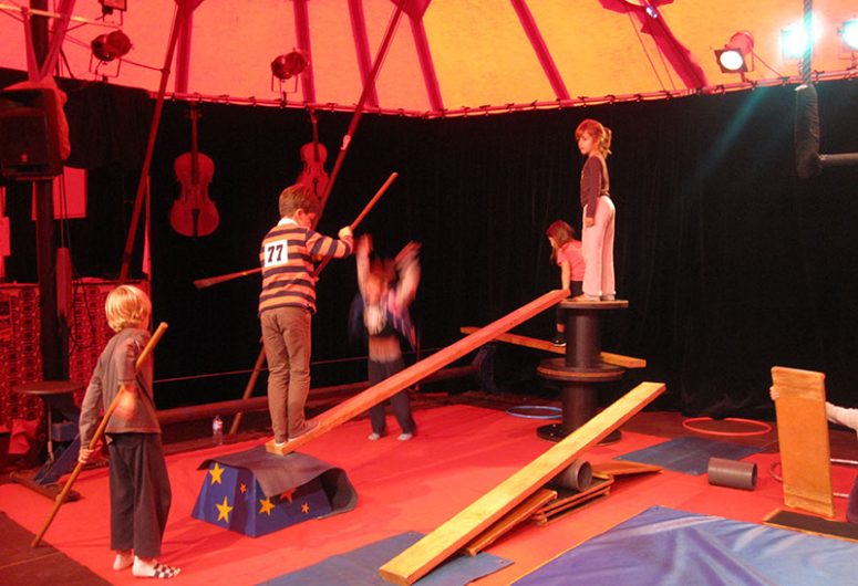 Spectacle de cirque  – Plobannalec-Lesconil – Pays Bigouden – Bigoudenjoy